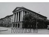 Здание ЦНТИ в Красноярске на Площади Революции