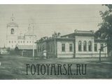 Перекресток Воскресенской улицы и переулка Благовещенского